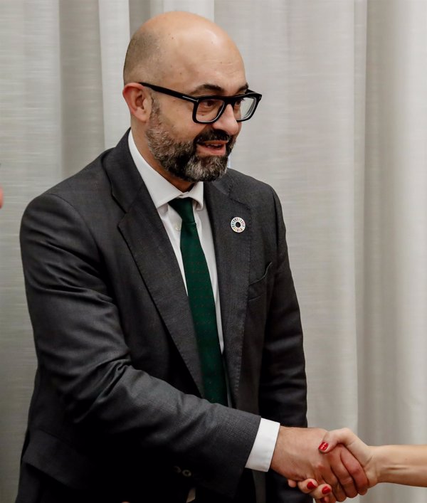 Óscar Puente nombra presidente de Adif a Luis Pedro Marco de la Peña, viceconsejero en País Vasco