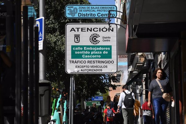 Las ZBE en Madrid siguen vigentes, no se anulan multas impuestas y Ayuntamiento estudia recurso, asegura Carabante