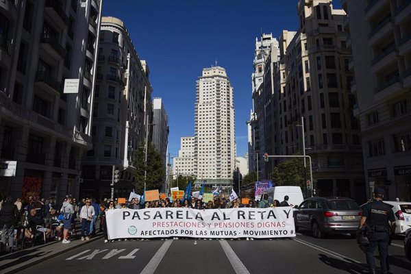 Abogados afectados por la mutualidad piden al Gobierno negociar una pasarela al RETA y pensiones dignas