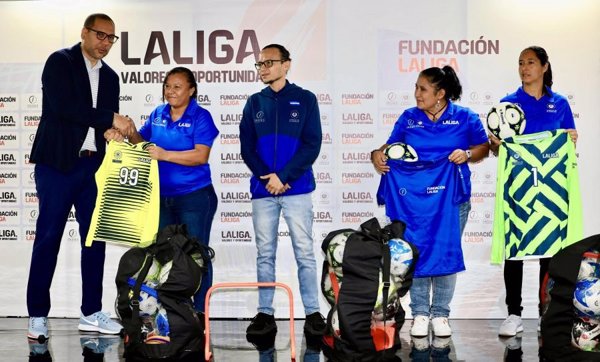 Inauguradas 30 nuevas escuelas sociodeportivas del programa 'LaLiga Valores y Oportunidad' en El Salvador