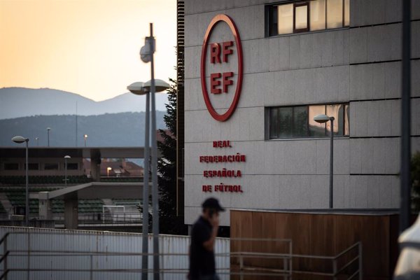 FIFA y UEFA piden apoyo institucional al Gobierno y advierten del riesgo para España de perder el Mundial