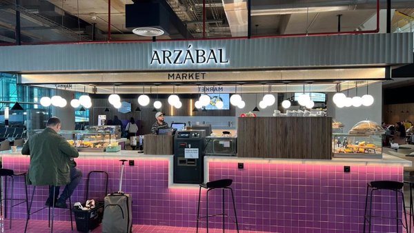 Grupo Arzábal, ante su próxima apertura en el Bernabéu, moderniza sus espacios gastronómicos en el aeropuerto de Madrid