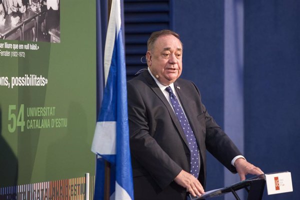 Puigdemont lamenta la muerte de Alex Salmond, 