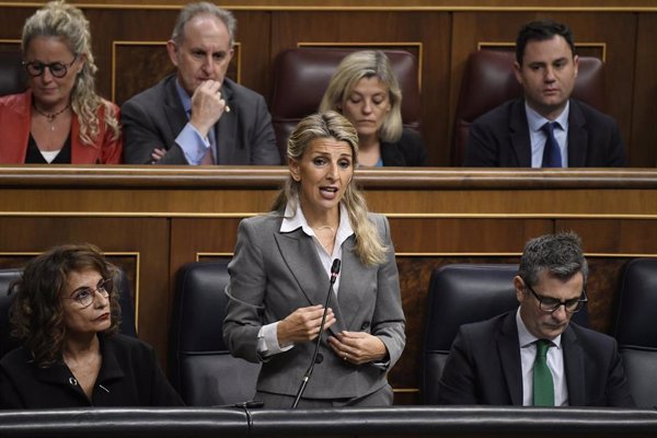 Yolanda Díaz reta al PP a una moción de censura o volver al giro social porque su querella contra el PSOE fracasará