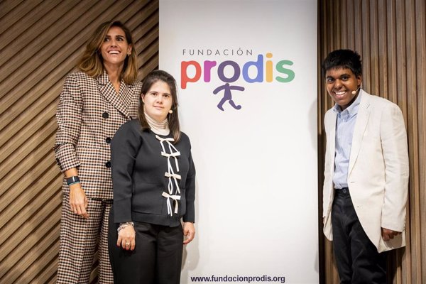 Fundación Prodis presenta su Calendario Solidario para 2025 que da inicio a la celebración de sus 25 años