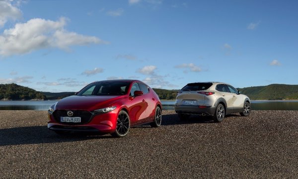 Mazda renueva su gama con los nuevos Mazda3 y CX-30 2025 y un motor de hasta 140 caballos
