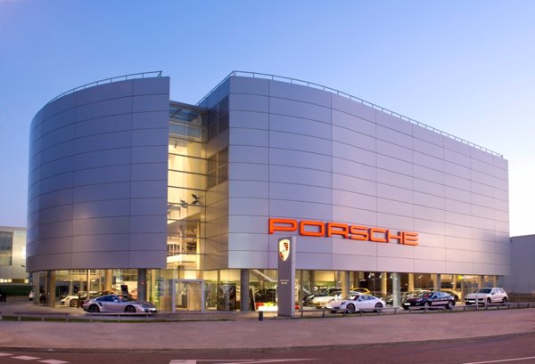 Porsche gana 2.764 millones hasta septiembre, un 30% menos, por renovación de productos y menor demanda