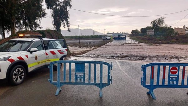 La tromba caída en Mazarrón (Murcia) deja calles inundadas y siete carreteras cortadas