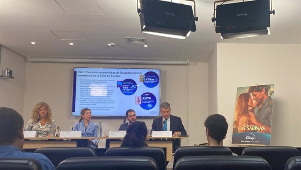 'Regreso a Las Sabinas', la primera serie española diaria en streaming, aporta más de 17 millones de euros a la economía