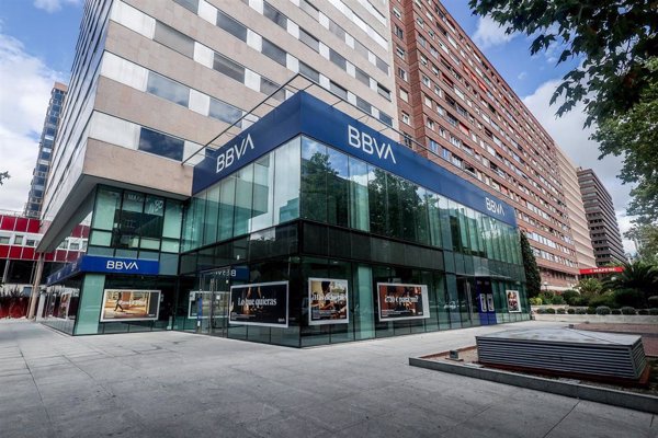 BBVA dona cuatro millones de euros a Cruz Roja para atender a los afectados por la DANA