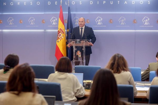 El PP pide de nuevo la dimisión de Sánchez tras abrir el TS causa contra Ábalos porque lo nombró y era su 