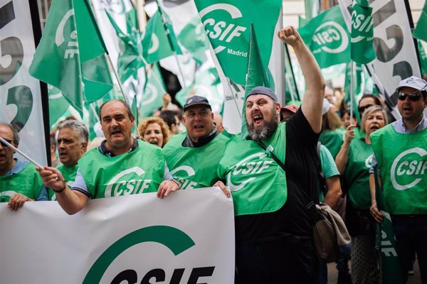 CSIF cifra en miles de empleados el seguimiento de las protestas para mejorar salarios y en defensa de Muface