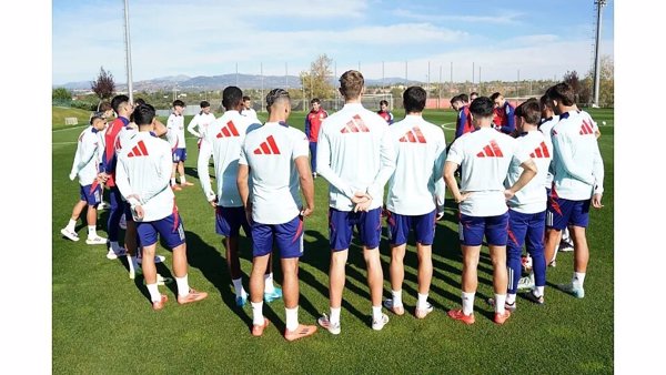 La selección española Sub-21 aplaza su viaje a Sotogrande por el temporal