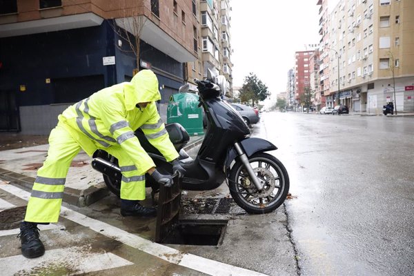 La Universidad de Málaga mantiene el jueves suspendidas clases y actividades presenciales con estudiantes