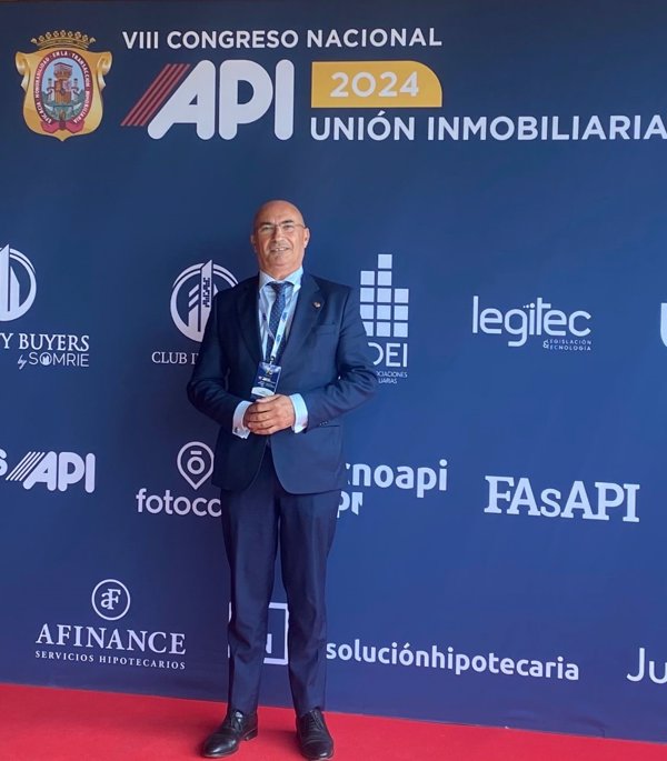 Ángel Martínez asume la presidencia del Consejo General de los Coapi, tras la renuncia de Gerard Duelo