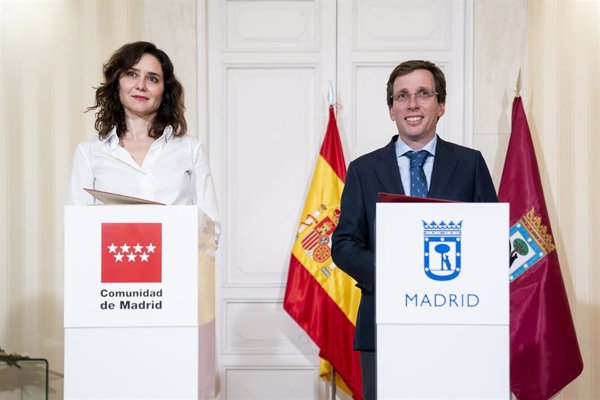 El sueldo de Almeida crecerá un 2% en 2025, hasta los 112.901 euros, y Ayuso lo mantendrá congelado en 103.090 euros