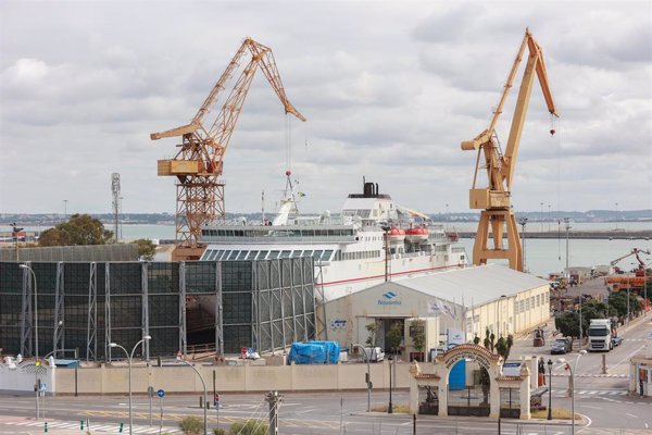 Los astilleros de Navantia en la Bahía de Cádiz paran este jueves por el bloqueo en negociación del convenio