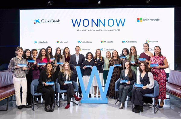 CaixaBank y Microsoft reconocen a las mejores alumnas de grados STEM con los Premios Wonnow