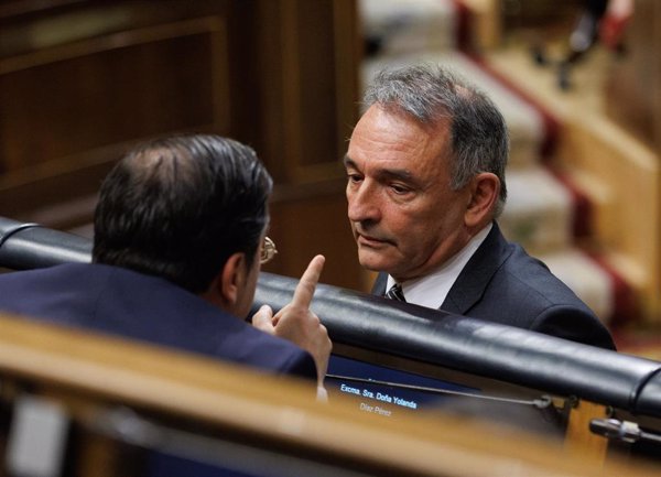 Enrique Santiago, nuevo representante de Sumar en la comisión de secretos del Congreso, en sustitución de Errejón