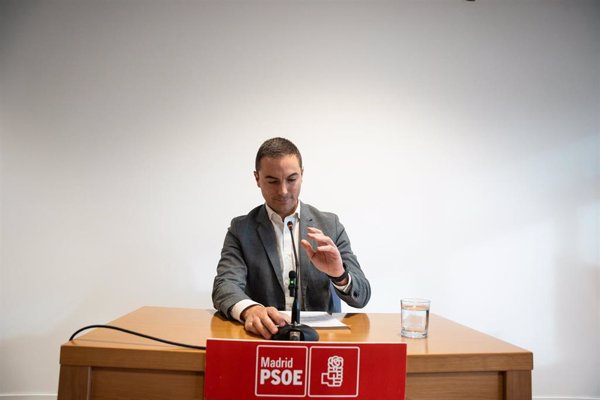 Incredulidad en el PSOE-M tras mantenerse Lobato en el cargo: 