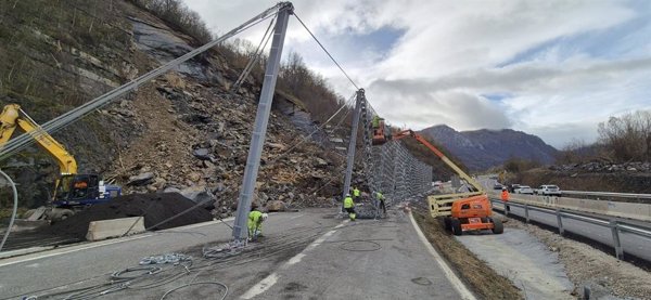 Puente confirma que la AP-66 reabrirá este miércoles a las 20.00 horas en ambos sentidos