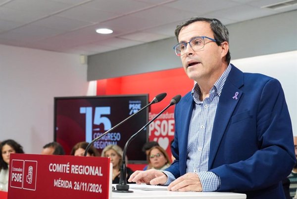 Gallardo se presentará a la reelección como secretario general del PSOE de Extremadura en el Congreso Regional en enero