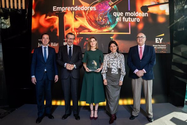 Mercedes Perea, directora general de APD, ganadora del Premio Emprendedor del Año de EY por la zona centro