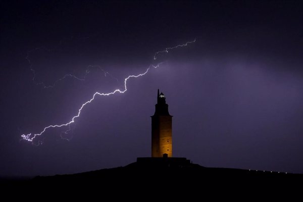 Galicia registra más de 2.500 rayos en las últimas horas