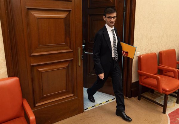 José Pablo López promete su cargo como nuevo presidente de RTVE en el Congreso de los Diputados