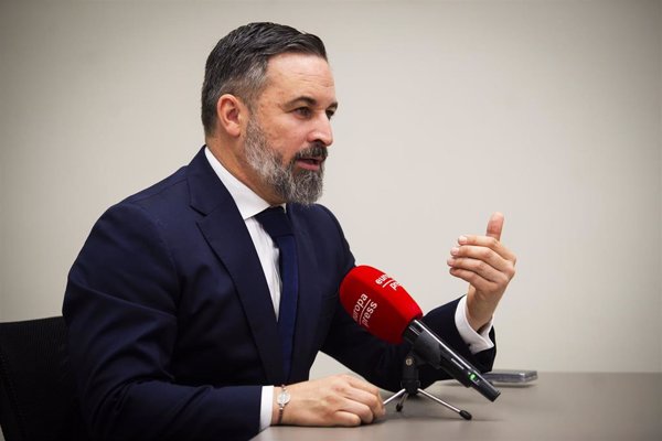 Abascal exige al PP romper 