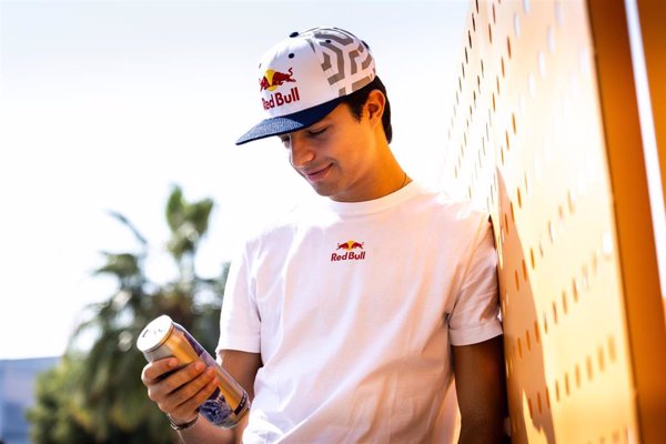 El piloto español Pepe Martí seguirá en 2025 con Campos Racing y Red Bull