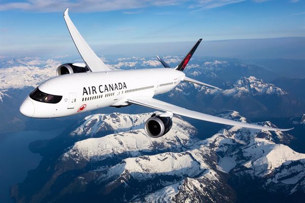 Air Canada comenzará a cobrar por equipaje de mano y cambio de asiento en la tarifa básica a partir de 2025