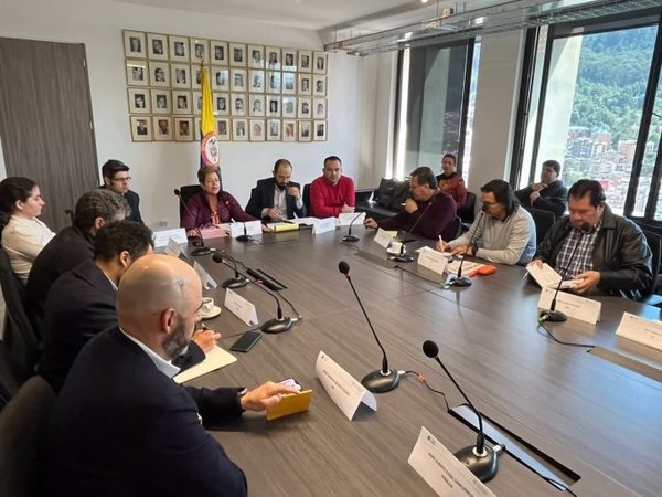 Los empresarios de Colombia descartan adelantar una cifra para aumentar el salario mínimo en 2025