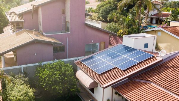 Iberdrola lanza producto para elevar producción de instalación de autoconsumo, reduciendo superficie ocupada