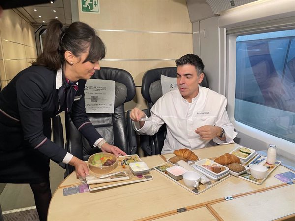 Renfe ofrece en su tarifa Prémium la opción de elegir su menú antes de viajar en trenes AVE y Euromed