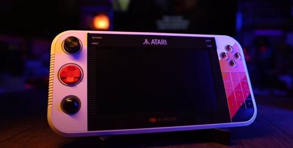 Atari presentará en CES 2025 su nueva consola portátil Gamestation Go de la mano de MyArcade