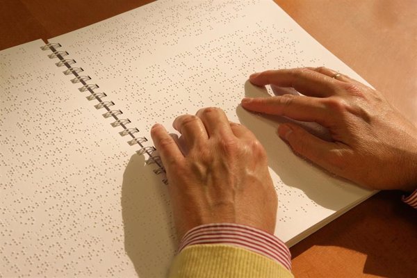 El braille cumple 200 años de evolución: El sistema de lectoescritura revolucionó el conocimiento para personas ciegas