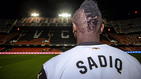 Umar Sadiq entra en la convocatoria del Valencia CF para la Copa del Rey