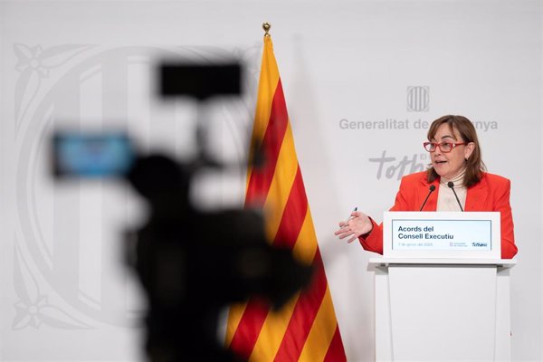 La Generalitat confía en acordar en enero con En Comú el régimen sancionador de vivienda