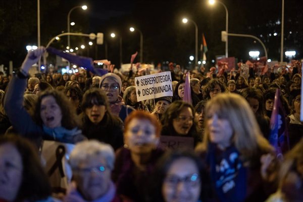 Feministas de Comisión 8M exigen medidas 