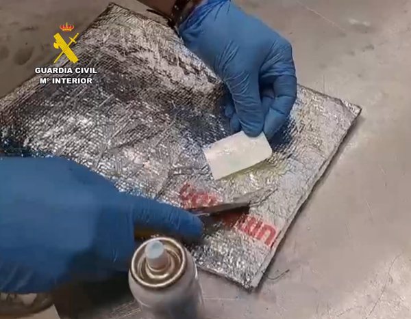 La Guardia Civil interceptó más de 6,5 toneladas de drogas en el aeropuerto de Madrid-Barajas en 2024