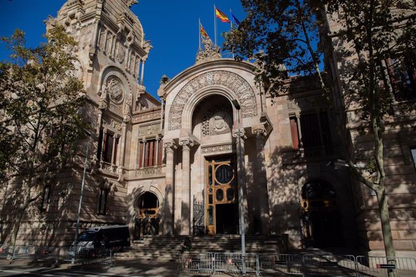 Tres Boixos Nois del Barcelona se enfrentan a 11 años de cárcel por la paliza a un Bukanero del Rayo en 2018