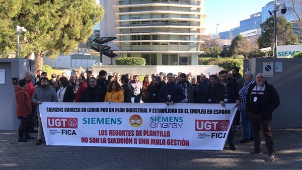 UGT se concentra en Zamudio (Vizcaya) para defender el empleo en Siemens Gamesa