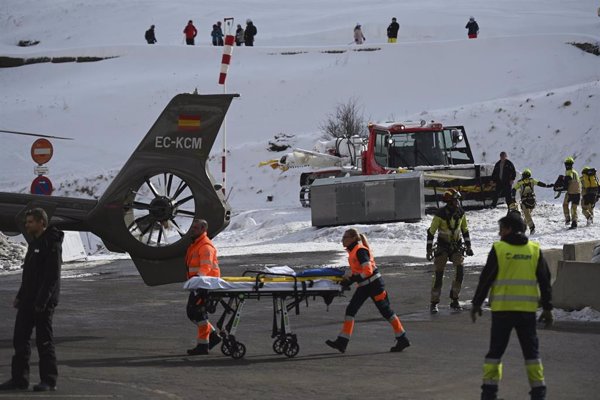 Un accidente en el telesilla de Astún afecta a 30 personas, dos de ellas heridas graves y seis leves