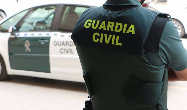 Muere un hombre de avanzada edad tras caer sobre una lumbre en Casas de Millán (Cáceres)