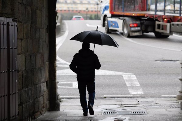 La borrasca 'Garoé' dejará lluvias esta semana en la Península y los vientos cálidos harán subir las temperaturas