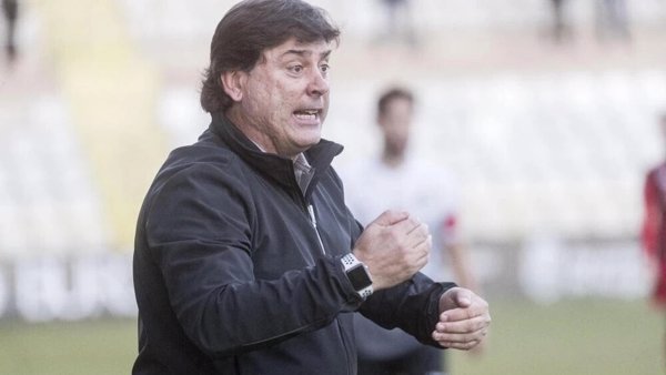 Alejandro Menéndez, nuevo entrenador del Racing de Ferrol hasta final de temporada