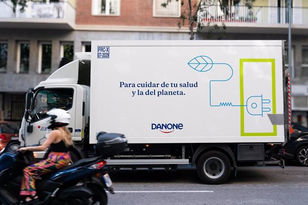 Danone prevé reducir en 167 toneladas anuales sus emisiones con camiones eléctricos