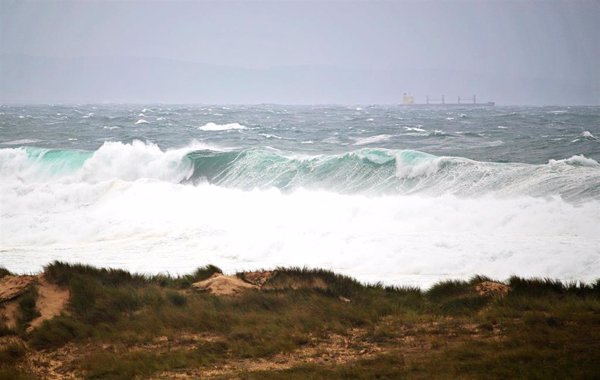 La borrasca 'Herminia' inicia este domingo un potente temporal de precipitaciones y viento en gran parte de España