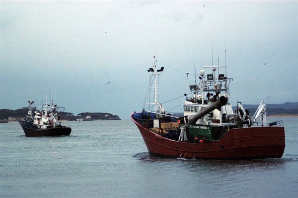 El conseller catalán apoya el plan del Gobierno para poner tope a la reducción de la pesca en el Mediterráneo